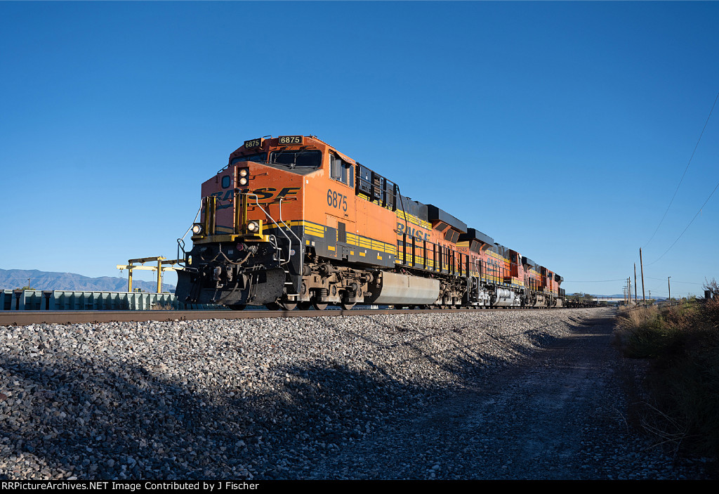 BNSF 6875